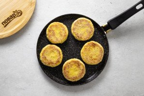 Котлеты из кабачков и нута Котлеты из кабачков и нута