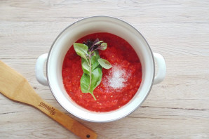Томатный сок с базиликом на зиму Томатный сок с базиликом на зиму