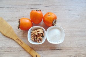 Варенье из хурмы с орехами Варенье из хурмы с орехами