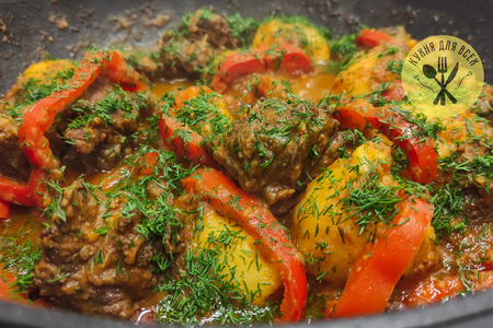 Говядина на сковороде с картошкой