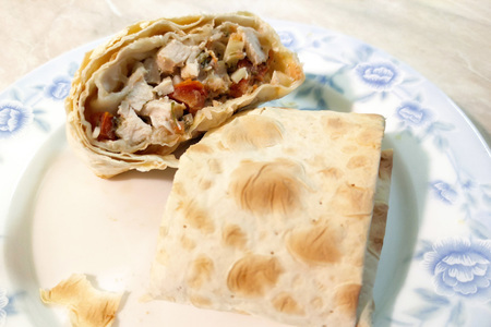 Лаваш с мясной начинкой Лаваш с мясной начинкой