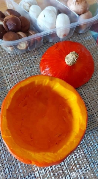 Рецепт: Фаршированная тыква - С курино-грибной начинкой.