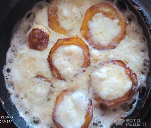 Рецепт: Кабачки жареные с яйцом - панированные в муке Рецепт: Кабачки жареные с яйцом - панированные в муке