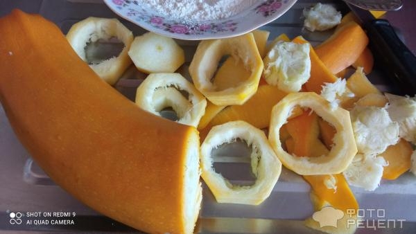 Рецепт: Кабачки жареные с яйцом - панированные в муке Рецепт: Кабачки жареные с яйцом - панированные в муке