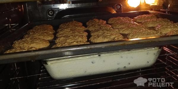 Рецепт: Овсяное печенье из мелких хлопьев - Очень шоколадное, тонкое хрустящее печенье