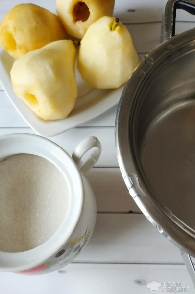 Рецепт: Шоколадный кекс с грушами - как сделать из обычного кекса праздничный Рецепт: Шоколадный кекс с грушами - как сделать из обычного кекса праздничный