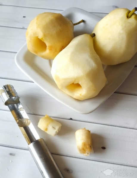 Рецепт: Шоколадный кекс с грушами - как сделать из обычного кекса праздничный Рецепт: Шоколадный кекс с грушами - как сделать из обычного кекса праздничный