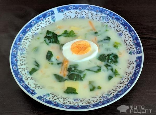 Рецепт: Суп со шпинатом - с яйцом