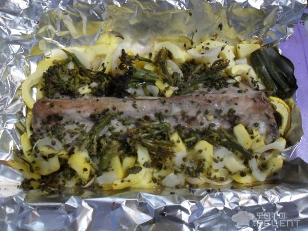 Рецепт: Свиные ребрышки с овощами запеченные в фольге - в фольге, с кабачком, лучком и брокколи Рецепт: Свиные ребрышки с овощами запеченные в фольге - в фольге, с кабачком, лучком и брокколи