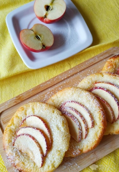 Рецепт: Сырники сладкие - без муки с яблоками Рецепт: Сырники сладкие - без муки с яблоками