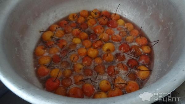 Рецепт: Варенье из райских яблок с лимоном - Варенье из детства.