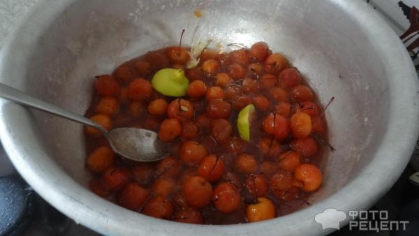 Рецепт: Варенье из райских яблок с лимоном - Варенье из детства.