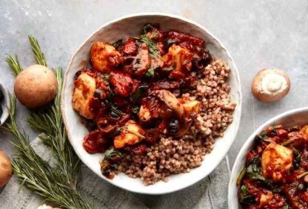 Курица с гречкой в сковороде — рецепт приготовления в домашних условиях
Курица с гречкой в сковороде — рецепт приготовления в домашних условиях