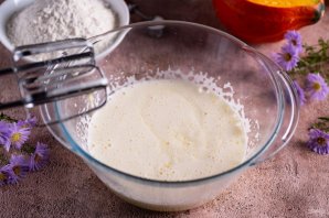 Быстрый сладкий пирог на кефире с тыквой