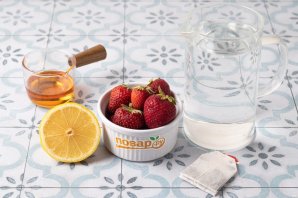 Холодный чай с клубникой Холодный чай с клубникой