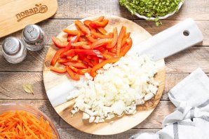 Морковь жареная с луком Морковь жареная с луком