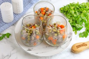 Заливное "Провансаль" из говядины Заливное "Провансаль" из говядины