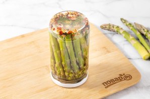 Маринованная спаржа Маринованная спаржа