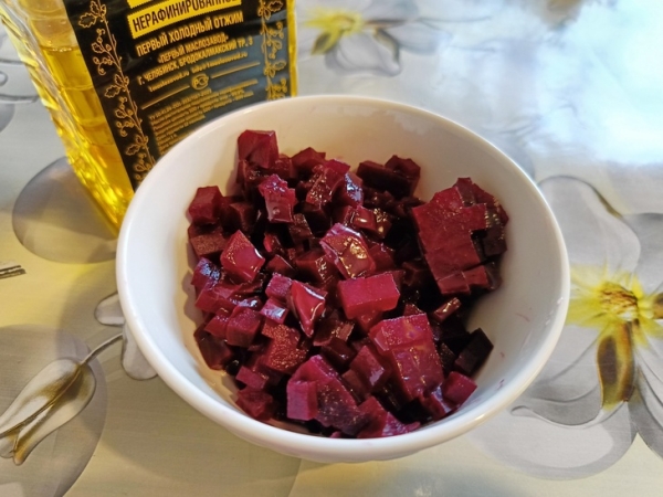 Винегрет с солеными груздями и свежим горошком Винегрет с солеными груздями и свежим горошком