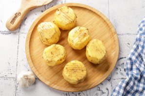 Картофель с беконом в духовке