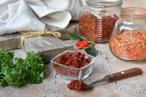 Сухая аджика по-грузински Сухая аджика по-грузински