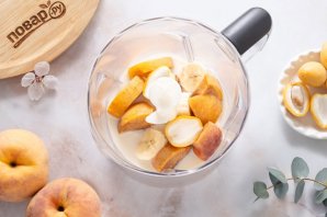 Смузи с персиком и бананом Смузи с персиком и бананом