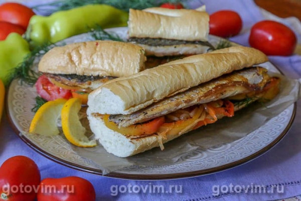 Турецкий сэндвич с рыбой (Балык Экмек) Турецкий сэндвич с рыбой (Балык Экмек)