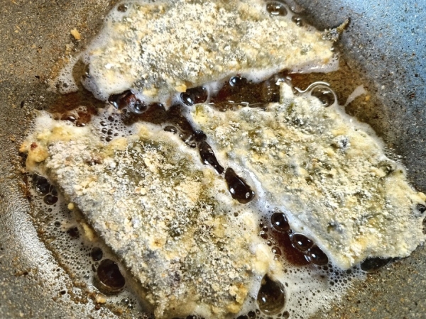 Чебуреки из виноградных листьев Чебуреки из виноградных листьев