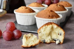 Кексы с виноградом и сыром дор блю