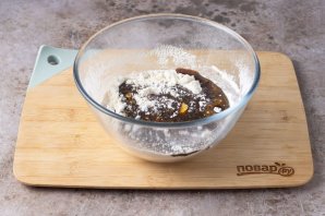 Имбирные новогодние пряники с глазурью Имбирные новогодние пряники с глазурью