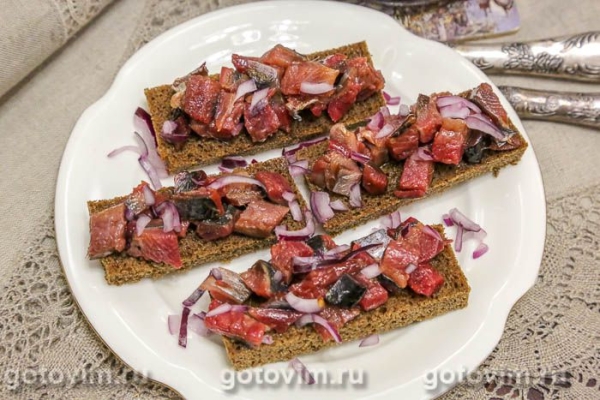 Иваси соленая (со свеклой) Иваси соленая (со свеклой)