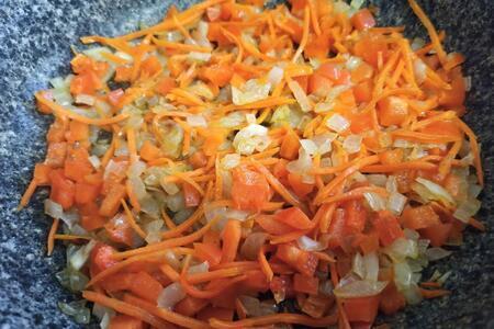 Тушеная сельдь с овощами и шампиньонами Тушеная сельдь с овощами и шампиньонами