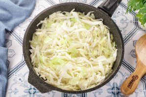 Заливной пирог с капустой на кефире Заливной пирог с капустой на кефире