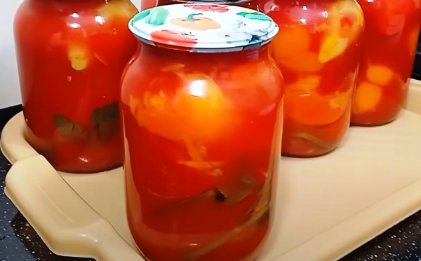 Фаршированный перец по-новому: удивительное сочетание моркови, овощей и томатной заливки! Фаршированный перец по-новому: удивительное сочетание моркови, овощей и томатной заливки!