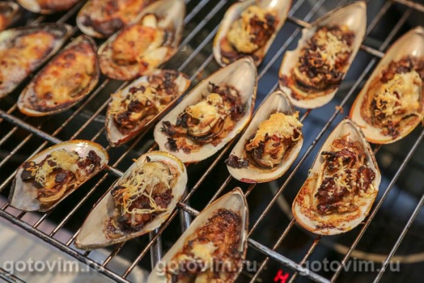 Зеленые мидии, запеченные с беконом и сыром Зеленые мидии, запеченные с беконом и сыром