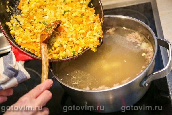 Суп с говядиной и свежей кукурузой Суп с говядиной и свежей кукурузой
