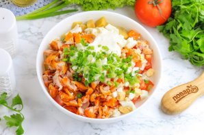 Салат с копченой курицей и манго Салат с копченой курицей и манго