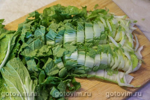 Свинина, жаренная с пекинской капустой и соевым соусом Свинина, жаренная с пекинской капустой и соевым соусом