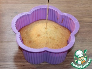 Ванильный кекс с малиновой пропиткой