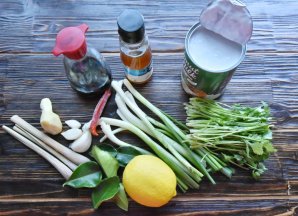 Тайский зеленый карри с курицей от Джейми Оливера Тайский зеленый карри с курицей от Джейми Оливера