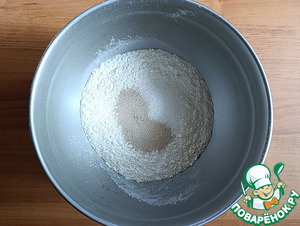 Маковые булочки с протёртой черникой