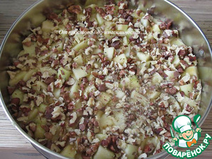 Яблочный пирог с ореховой шапочкой