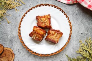 Свиная грудинка в пиве на сковороде Свиная грудинка в пиве на сковороде