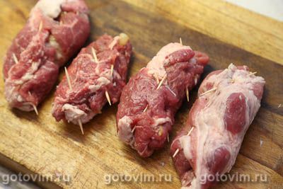 Мясные рулетики с квашеной капустой Мясные рулетики с квашеной капустой