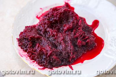 Тартинки из картофеля с соленой сельдью и свеклой Тартинки из картофеля с соленой сельдью и свеклой