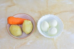 Салат "Мимоза" с копчёной скумбрией Салат "Мимоза" с копчёной скумбрией