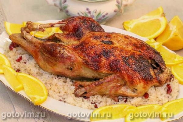 Утка в рукаве, запеченная в духовке в апельсиновой глазури