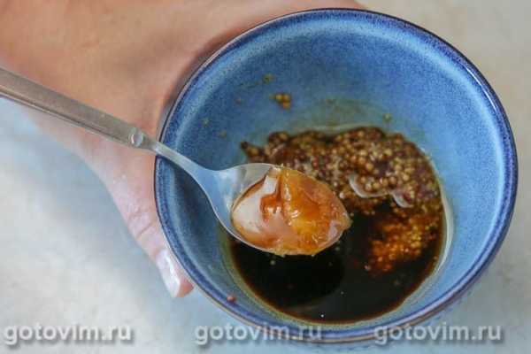 Свиная отбивная с овощами и соевым соусом Свиная отбивная с овощами и соевым соусом