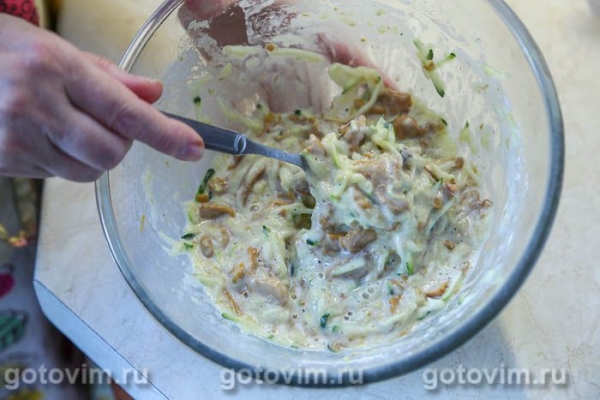 Оладьи из лисичек и кабачков