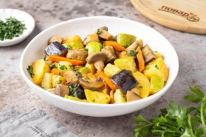 Овощное рагу с грибами, кабачками и баклажанами Овощное рагу с грибами, кабачками и баклажанами